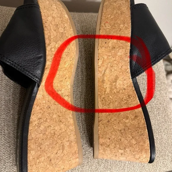 DKNY Black Women's Slide Sandals - Picture 9 of 9